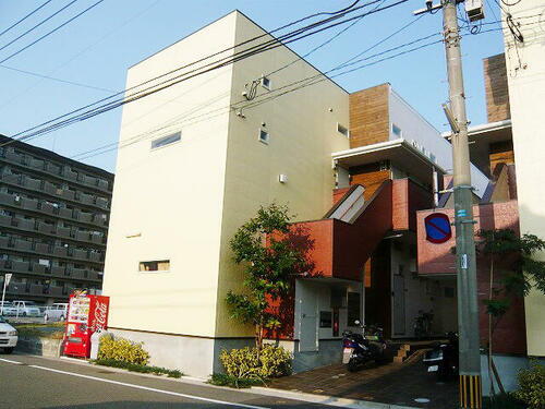 福岡県福岡市博多区東光寺町１丁目 築16年1ヶ月 2階建