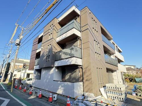 神奈川県川崎市中原区中丸子  3階建