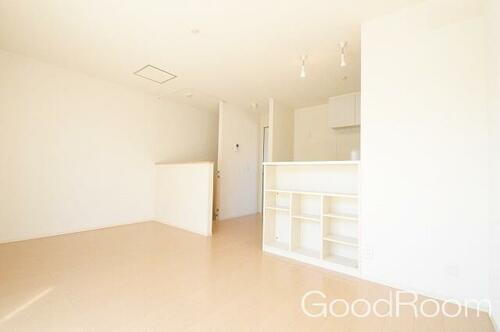 徳島県徳島市安宅２丁目 2階建 築16年10ヶ月