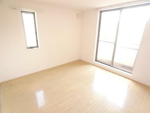 福岡県福岡市早良区野芥４丁目 築19年12ヶ月 3階建