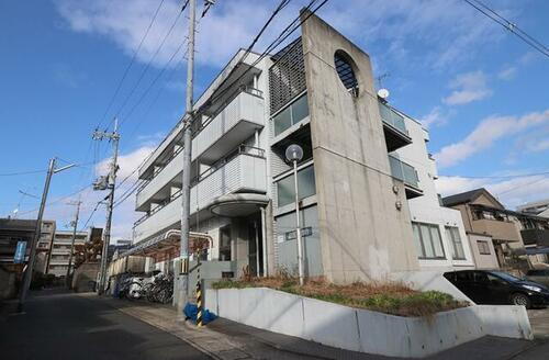 京都府京都市山科区竹鼻竹ノ街道町 築27年6ヶ月 3階建