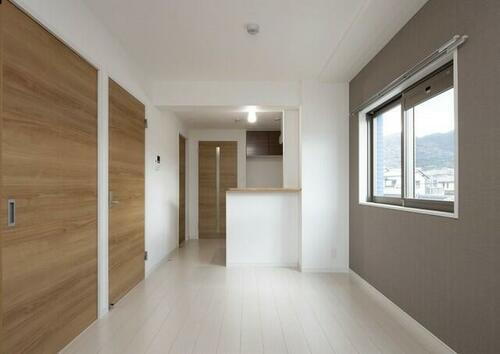 福岡県福岡市早良区野芥４丁目 築4年12ヶ月 5階建