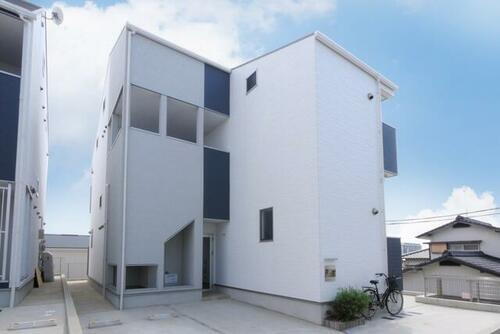 福岡県福岡市東区和白東５丁目 築2年6ヶ月 2階建