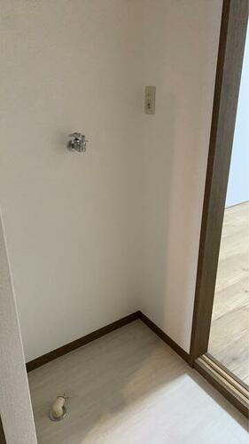 神奈川県川崎市麻生区王禅寺西３丁目 地上2階地下1階建 築39年11ヶ月