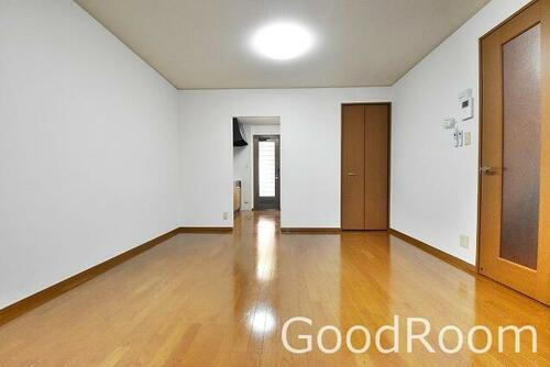 徳島県徳島市八万町夷山 テラスハウス