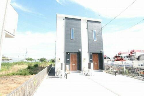 愛知県碧南市湖西町３丁目 テラスハウス