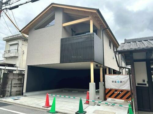 京都府京都市伏見区桃山最上町  2階建