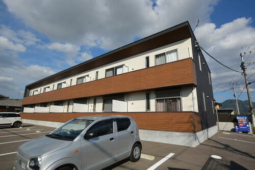 福岡県直方市大字感田 2階建 築6年11ヶ月