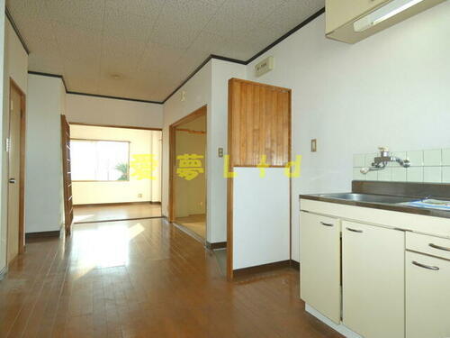 高知県高知市桟橋通５丁目 築35年9ヶ月 3階建