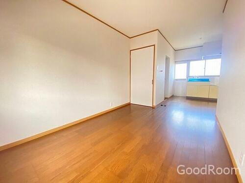 徳島県小松島市小松島町字南開 築52年10ヶ月 3階建