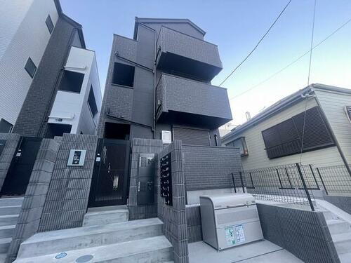 神奈川県横浜市鶴見区岸谷２丁目 築2年1ヶ月 3階建