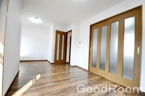 徳島県徳島市中央通２丁目 築49年2ヶ月 5階建