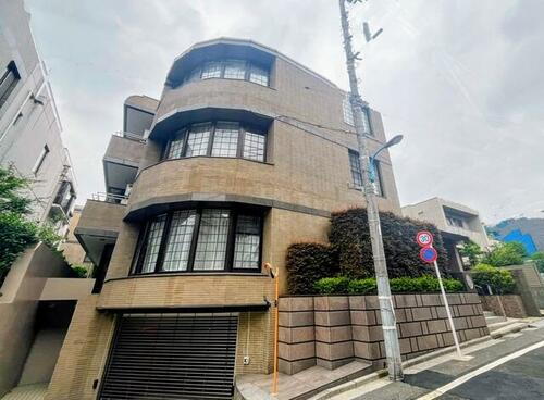 東京都新宿区払方町 賃貸マンション