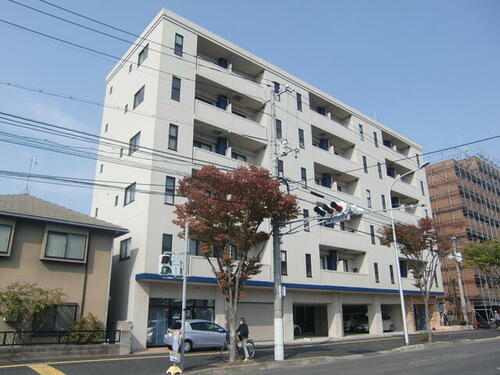 ＭＡＲＩＮＥ　ＷＥＳＴ