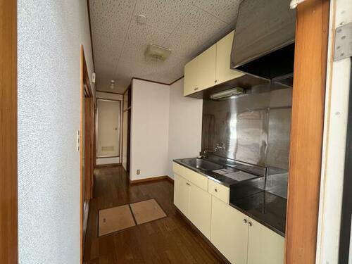 千葉県船橋市前原西５丁目 2階建 築37年8ヶ月