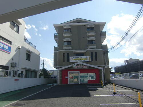 広島県広島市佐伯区五日市中央２丁目 4階建 築37年9ヶ月