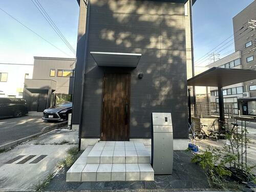 兵庫県姫路市三条町１丁目 築9年7ヶ月 3階建