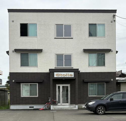 北海道千歳市住吉３丁目 3階建 築10年8ヶ月