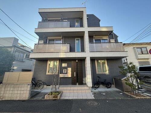 東京都品川区西大井５丁目 築6年10ヶ月 3階建