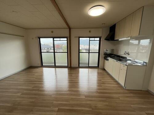 静岡県富士市横割１丁目 賃貸マンション