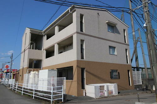サンハイツ元町 3階建