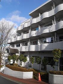 宮城県仙台市太白区向山４ 4階建