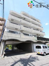 愛知県名古屋市緑区境松１ 5階建