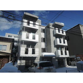 北海道札幌市東区北二十三条東１０ 4階建 築5年4ヶ月