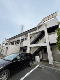 神奈川県横浜市港北区大曽根２ 3階建 築21年10ヶ月