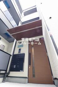 大阪府堺市北区百舌鳥梅町３ 3階建 築1年未満