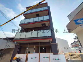 ルーチェ 4階建