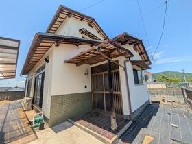 岡山県岡山市北区平山 2階建