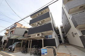 兵庫県尼崎市立花町４ 3階建 築2年8ヶ月