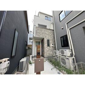 東京都豊島区千早４ 3階建 築2年5ヶ月