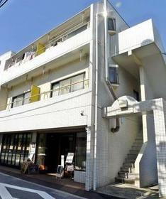 神奈川県横浜市金沢区富岡西２ 3階建 築36年3ヶ月