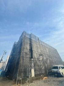 ジーメゾン岸和田ラクセル 3階建
