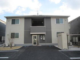 熊本県熊本市東区小山６ 2階建 築14年6ヶ月