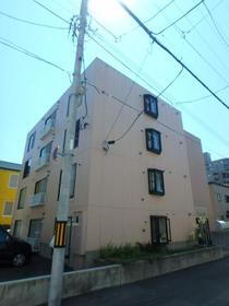 北海道札幌市中央区南七条西１３ 4階建 築29年11ヶ月