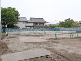 群馬県高崎市棟高町 2階建 