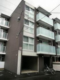 北海道札幌市中央区南五条西１６ 4階建 築14年3ヶ月