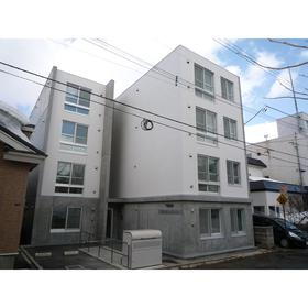 北海道札幌市西区二十四軒四条２ 4階建 築11年4ヶ月