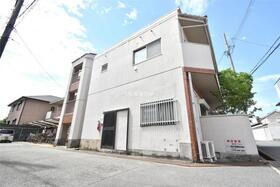 吉田マンション・東雲パートＩ 3階建