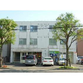 北海道札幌市西区山の手三条３ 3階建 築26年8ヶ月