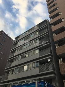 東京都新宿区住吉町 6階建