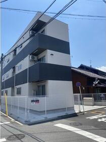 シンフォニア八田 3階建