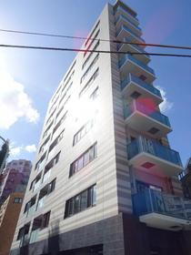 東京都港区南青山６ 10階建 築4年10ヶ月