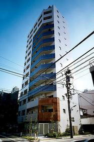 東京都港区西新橋２ 地上14階地下1階建