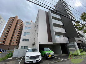北海道札幌市中央区南十七条西８ 5階建 築6年6ヶ月