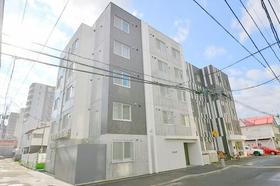 北海道札幌市中央区南十条西６ 5階建 築3年8ヶ月
