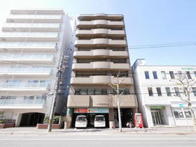 北海道札幌市中央区北五条西１７ 8階建 築33年6ヶ月